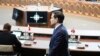 Secretarul de stat american, Marco Rubio, îndreptându-se către locul său înainte de o ședință a miniștrilor de externe din NATO, pe 3 aprilie, la Bruxelles