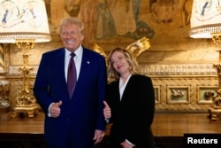 Like-uri reciproce. Trump și Meloni la 4 ianuarie 2025, în Florida.