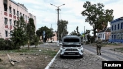 Një ushtar ukrainas në Sudzha në rajonin Kursk. 16 gusht 2024.
