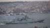 Fregata marinei ruse Amiralul Grigorovici navigând prin Bosfor, către Marea Mediterană, Istanbul