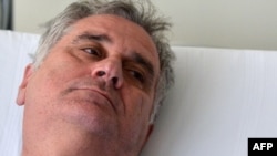 Opozicioni lider Tomislav Nikolić leži u bolnici u Beogradu, 18. april 2011.