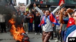 Nepally protestçiler