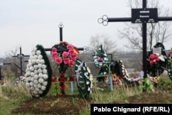 Mormântul lui Valeriu Boboc la Bubuieci