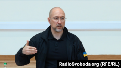«Ми розуміємо, що 800 дронів за ніч – це той рівень, який РФ уже продемонструвала на практиці. Відповідно, нам треба мати не менше 1000 дронів-перехоплювачів», – сказав Шмигаль 