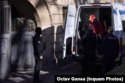 Ștefan Mateescu este adus la Curtea de Apel București.