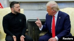 Președintele ucrainean, Volodimir Zelenski, și președintele SUA, Donald Trump, în timpul disputei din Biroul Oval.
