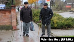 Responsabilitatea-i și a cetățeanului, dar îi și a mincinosului care se străduiește să mintă omul