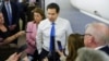 Secretarul de stat al SUA, Marco Rubio, vorbește cu reporterii în avionul său, în timp ce zbura din Suriname la Miami, la 27 martie.