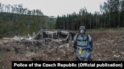 O privire înapoi la explozia din 2014 la un depozit ceh de muniție, în care ar fi fost implicați agenți ruși GRU.