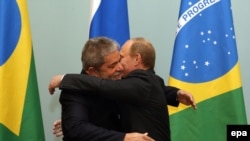 Întâlnire între prim-ministrul rus (pe atunci) Vladimir Putin (dr) și președintele brazilian Luiz Ignacio Lula da Silva la Moscova, Rusia, 14 mai 2010
