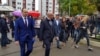 Përfaqësuesit e Listës Serbe në ditën e zgjedhjeve parlamentare në Kosovë, më 6 tetor 2019, në Mitrovicën e Veriut.
