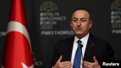 Թուրքիայի արտաքին գործերի նախարար Մևլյութ Չավուշօղլուն, արխիվ