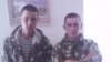 Илдар Сахапов (аз чап) ва Федор Басимов, сарбозони поойгоҳи 201-и Русия.