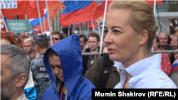 Юлия Навалная на един от многото протестни митинги, организирани от нейния съпруг в Москва