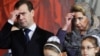 Президентская чета во время Рождественского богослужения в храме Христа Спасителя, 6 января 2011