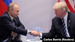 Американскиот претседател Доналд Трамп и рускиот претседател Владимир Путин