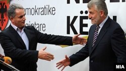 Лидерите на опозициските албански политички партии Мендух Тачи(ДПА) и Руфи Османи(НДП)