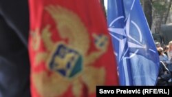 Ne poznajem ni jednu zemlju članicu Saveza koja bi imala dilemu oko te ratifikacije: Jelko Kacin, ambasador Slovenije pri NATO-u (na slici: Zastava Crne Gore i NATO-a)