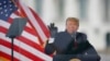 Predsednik Donald Tramp tokom skupa na kojem je osporavao potvrđivanje rezultata američkih predsedničkih izbora 2020. od strane američkog Kongresa, Vašington (6. januar 2021.)