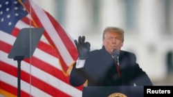 Predsednik Donald Tramp tokom skupa na kojem je osporavao potvrđivanje rezultata američkih predsedničkih izbora 2020. od strane američkog Kongresa, Vašington (6. januar 2021.)