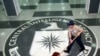 US – Security / terrorism – The foyer of the headquarters of the Central Intelligence Agency (CIA), Langley, Virginia. (Size: 220x155)