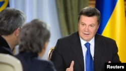 претседателот Виктор Јанукович