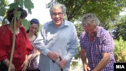 Хозе Емилијо Пачеко, мексикански поет, добитник на златниот венец на фестивалот Струшки вечери на поезијата.