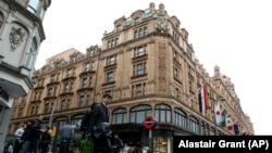 Magazinul Harrods din Londra în mai 2010.