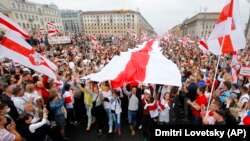Sa protesta protiv reizbora Aleksandra Lukašenka na mesto predsednika Belorusije, Minsk, 23. avgust