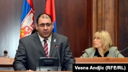 Deputeti i Partisë Progresive Serbe, Vladimir Gjukanoviq. Foto: Kuvendi Kombëtar i Serbisë, Beograd, 6 nëntor 2014.