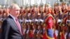 Vladimir Putin a fost întâmpinat în Mongolia, pe 3 septembrie, cu garda de onoare. 