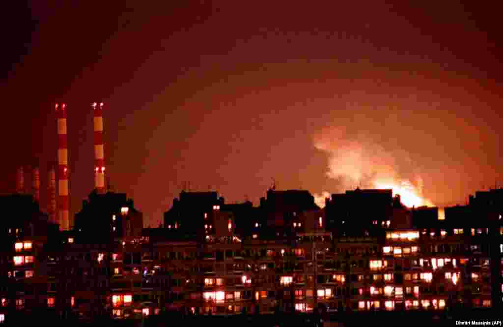 Më 24 mars, 1999, NATO nisi bombardimet në Jugosllavi, që zgjatën 78 ditë.&nbsp;
