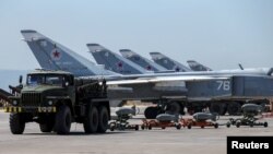 Летное поле авиабазы Хмеймим в Сирии