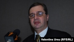 Iulian Chifu în studioul Europei Libere la Chișinău