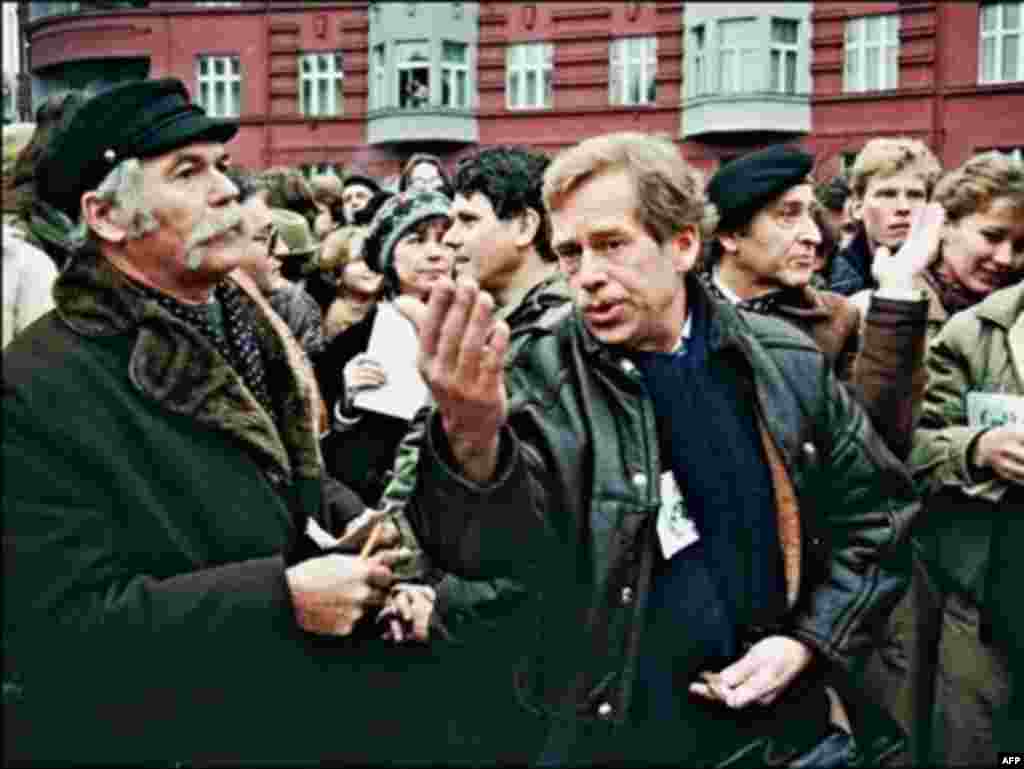 A 40-a aniversare a adoptării Declaraţiei Universale a Drepturilor Omului, Praga, 10.12.1988.
