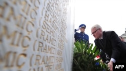 Ivo Josipović u Ahmićima, april 2010.