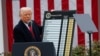 Trump impune taxe vamale universale, declarând că a venit „ziua eliberării Americii”