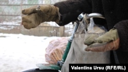 „Pe cine să crezi, dacă el îi judecat și el umblă și se plimbă și are miliarde?”