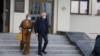 Марына Адамовіч і Мікола Статкевіч каля ЦВК у траўні 2020 году. Ілюстрацыйнае фота