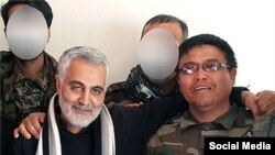 Iran - Komandanti i IRGC-së, Qassem Soleimani (majtas) dhe afgani, Alireza Tavasoli, komandant i Brigadës Fatemiyoun, i cili u vra duke luftuar në Siri (Foto nuk ka datë).