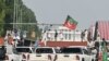 Pristalice i aktivisti pakistanskog Tehreek-e-Insafa (PTI), stranke bivšeg premijera Imrana Khana blokirali su cestu tokom protesta u Islamabadu 5. oktobra 2024.