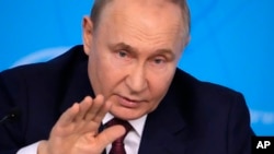 Ruski predsjednik Vladimir Putin na sastanku u ruskom Ministarstvu vanjskih poslova u Moskvi, 14. juna 2024. 