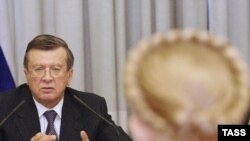 В условиях конфликта среди «оранжевых» Россия «имеет перед собой более слабого партнера или оппонента», - говорят наблюдатели
