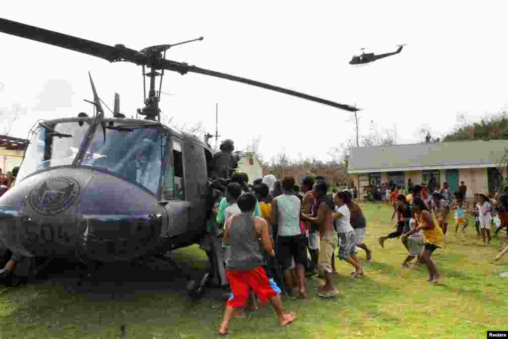 Provincija Iloilo, 11. novembar 2013. Foto: REUTERS / Leo Solinap 