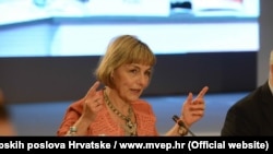 Kao što je Aleksandar Vučić postao talac Milorada Dodika - tako mi se čini da i naše vođstvo polako postaje taocem Dragana Čovića: Vesna Pusić