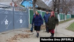 „Ne-o furat ce dă Europa, n-ajunge la noi, la pensionari, tot la aiști care-s în Parlament.”