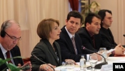 Дијалог ЗНМ-Влада, 2011.