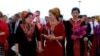 Aşgabatda geçirilen köpçülikleýin çäreleriň birine gatnaşýan edara-kärhanalaryň işgärleri (Illýustrasiýa suraty)