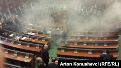 Gazi lotsjellës në Kuvendin e Kosovës.