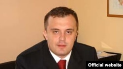 Zlatko Vujović politički analitičar: "Zemlja u kojoj vlast ne poštuje Ustav ne može biti kandidat za članstvo u EU."